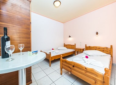 Kalamaki, Zakynthos, Zante Island - Athina Apts Photo 6