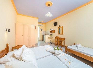 Kalamaki, Zakynthos, Zante Island - Athina Apts Photo 9