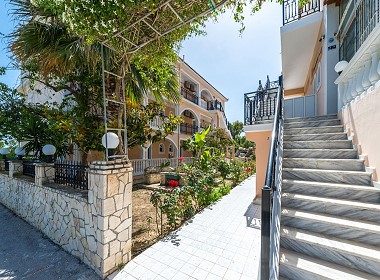 Kalamaki, Zakynthos, Zante Island - Athina Apts Photo 11