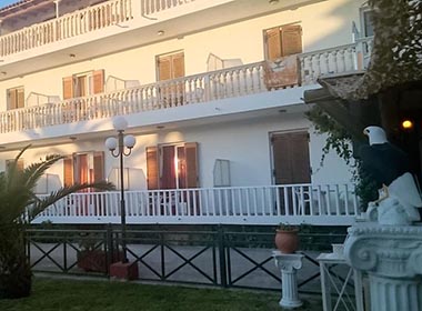 Laganas - Dionysos Studios Photo 15