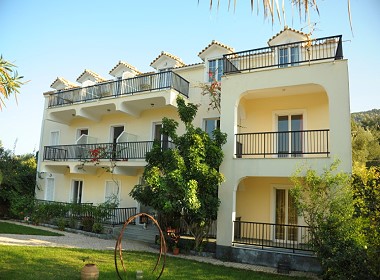 Keri Lake, Zante, Zakynthos - Dolphins Studios Apartments Photo 1