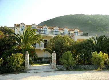 Keri Lake, Zante, Zakynthos - Dolphins Studios Apartments Photo 3