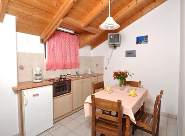 Keri Lake, Zante, Zakynthos - Dolphins Studios Apartments Photo 5