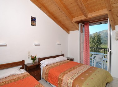 Keri Lake, Zante, Zakynthos - Dolphins Studios Apartments Photo 11