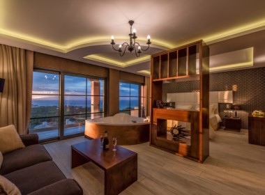 Tragaki, Zakynthos - Elegance Luxury Suites Photo 3