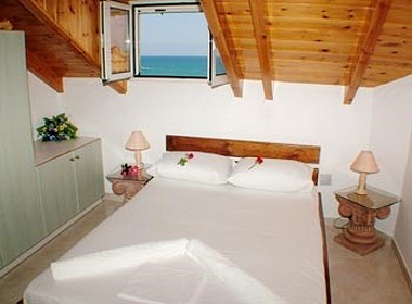Agios Sostis, Zante - George Apartments Photo 6