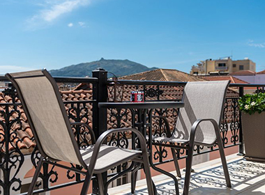 Koutouzi 82, Zante Town - Beautiful City Center Apartments Photo 11