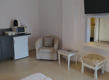 Alykes - Natasas Apartments Photo 13