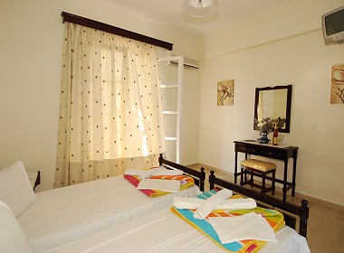 Tsilivi, Zakynthos, Zante - Neraida Studios Photo 9