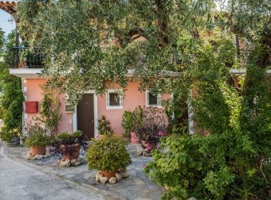 Laganas, Zakynthos - Notos Studios Photo 2