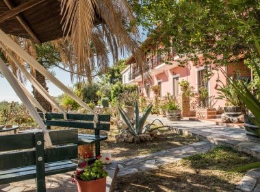 Laganas, Zakynthos - Notos Studios Photo 3