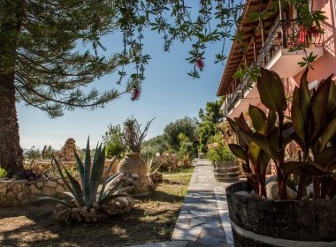 Laganas, Zakynthos - Notos Studios Photo 10