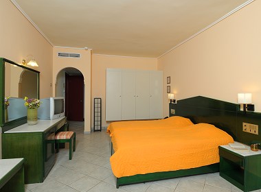 Tsilivi, Zante, Zakynthos - Phoenix Beach Hotel Photo 9