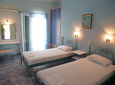 Keri lake, Zante, Zakynthos - Rentaki Villas Apartments Photo 9