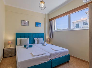 Zante Town - Scarlett Apartment Photo 7