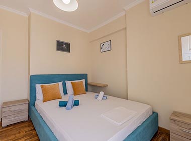 Zante Town - Scarlett Apartment Photo 9