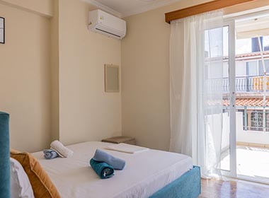 Zante Town - Scarlett Apartment Photo 10