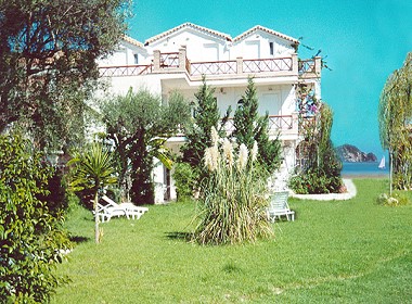 Keri Lake, Zakynthos, Zante Greece - Seaside Apartments Photo 2