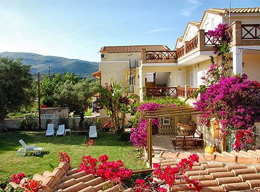 Keri Lake, Zakynthos, Zante Greece - Seaside Apartments Photo 3