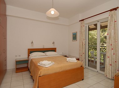 Laganas Zakynthos Zante Island - Greece - Tzanetos studios Photo 3