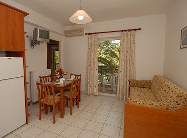 Laganas Zakynthos Zante Island - Greece - Tzanetos studios Photo 14