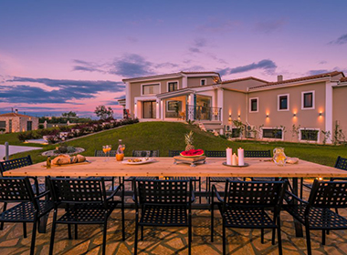 Reservations - Villa Shangri-La Photo 4