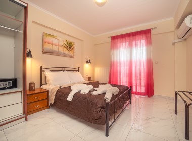 Paleoginis str., Zante Town,Greece - Zoe Dennis Foto 6