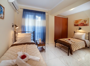 Paleoginis str., Zante Town,Greece - Zoe Dennis Foto 7